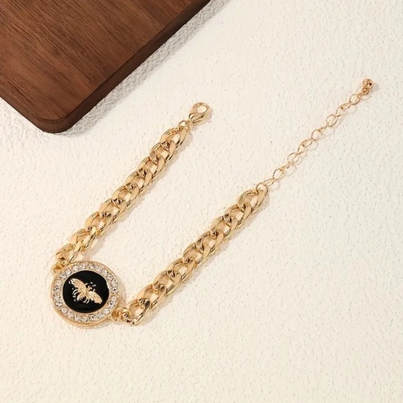 Elegant Designer Luxury Rhinestone Bracelet - NEW - Picture 4 of 6